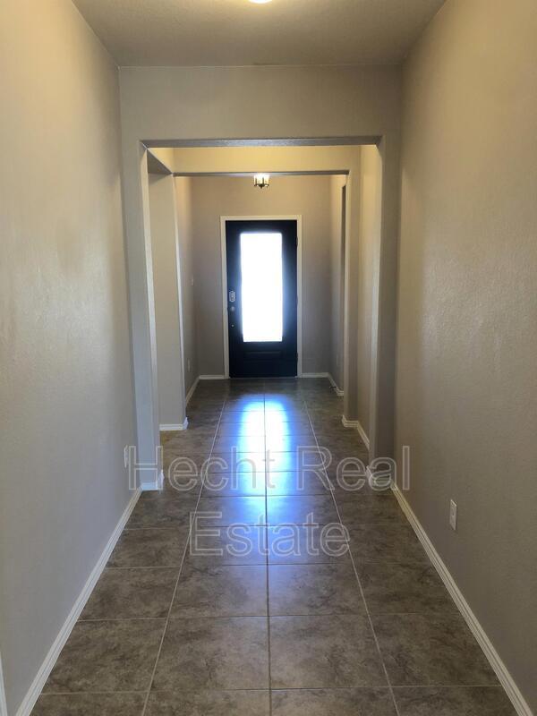 Building Photo - 836 Hillrose Dr