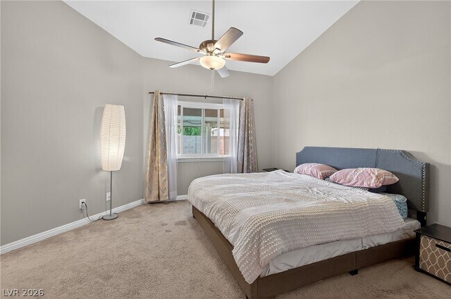 Building Photo - 1056 Kennebunk Cir