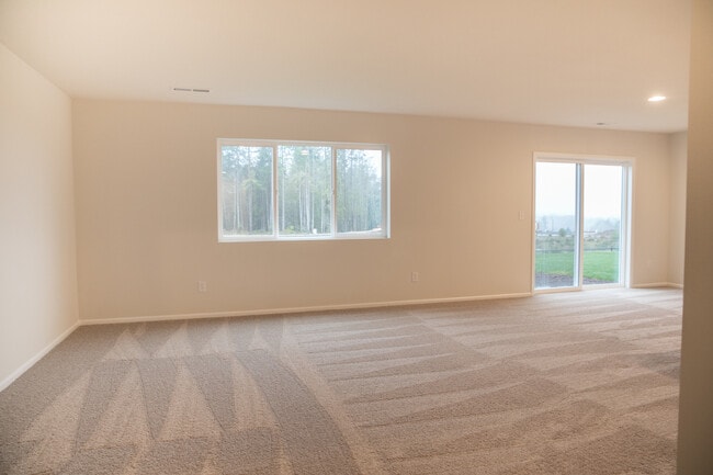 Building Photo - Lacey, 4 bedroom, 2.5 bath home.