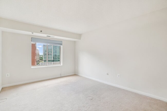 Building Photo - Don't miss the opportunity to live in one ...