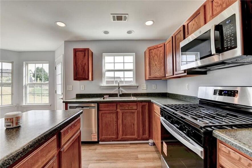 Building Photo - 831 New Liberty Way