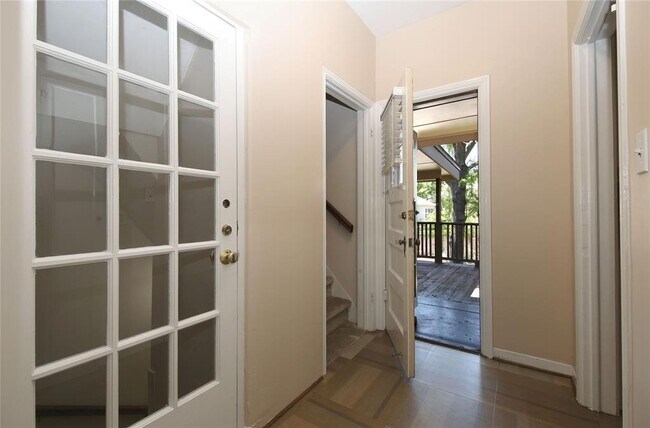 Building Photo - 2301 Sunset Blvd