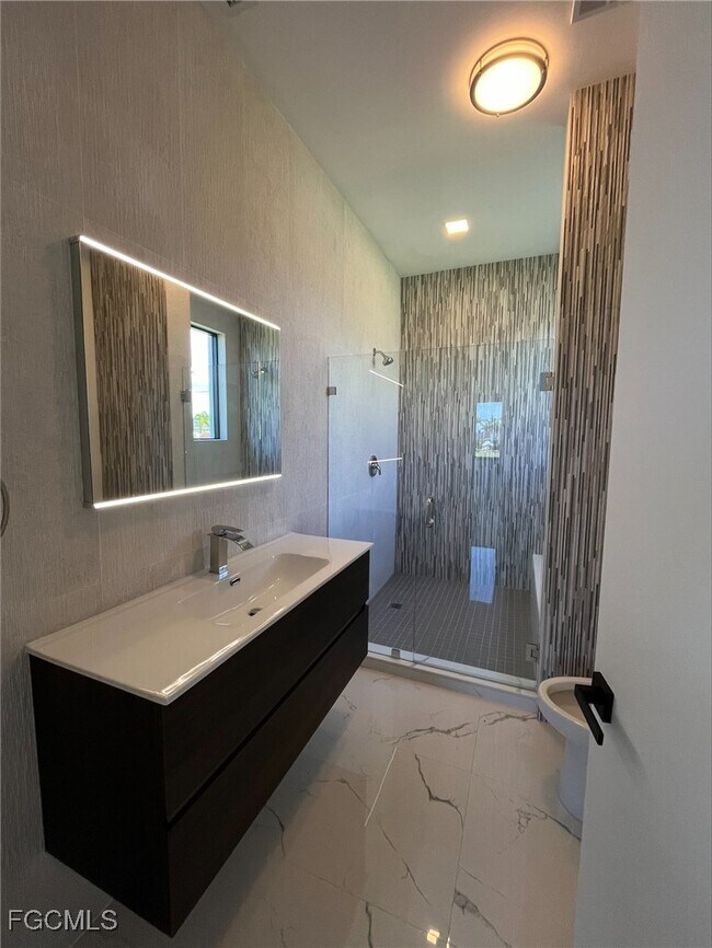 Building Photo - 2716 NW 22nd St