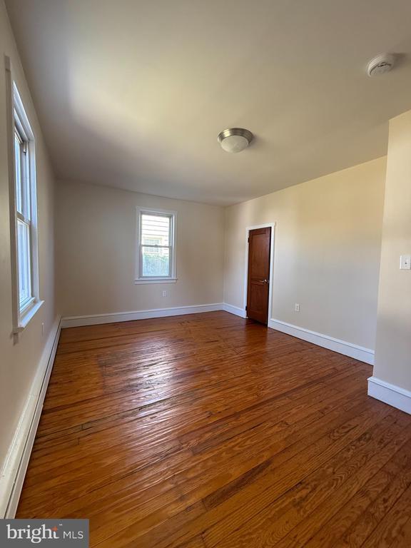 Building Photo - 272 Elm Ave