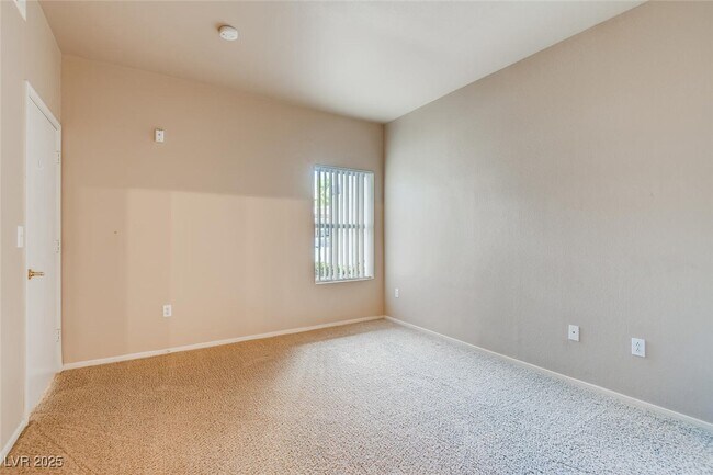 Building Photo - 7255 W Sunset Rd