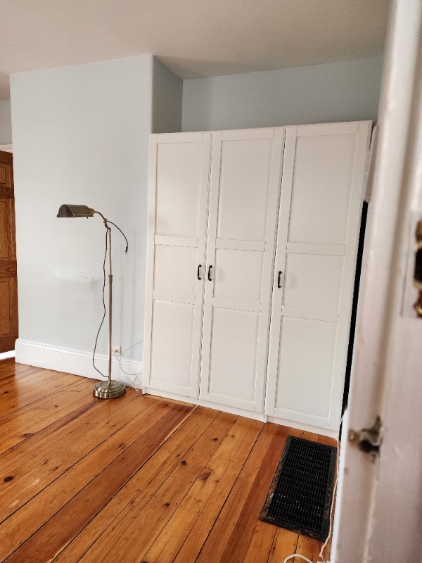 Building Photo - 18 Kenilworth St