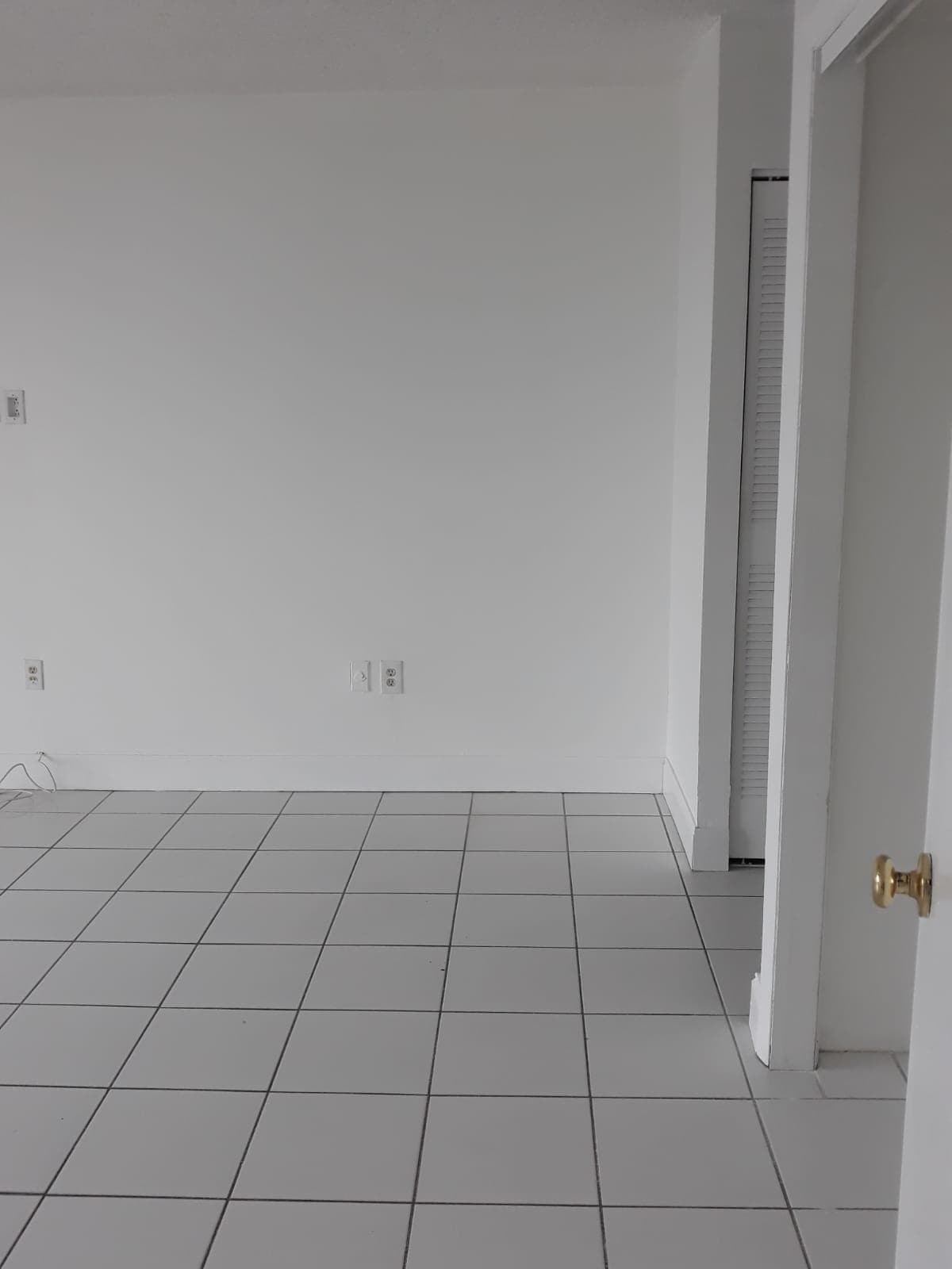 Master bedroom - 16751 NE 9th Ave