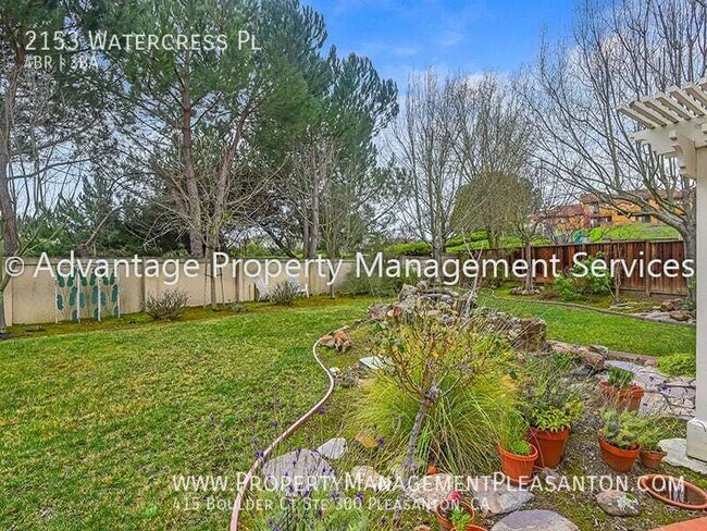 Building Photo - 2153 Watercress Pl