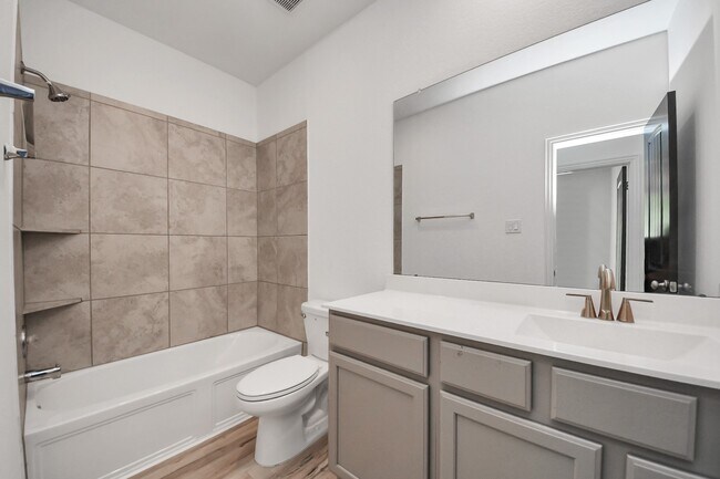 Building Photo - 20230 Creekdale Bend Dr