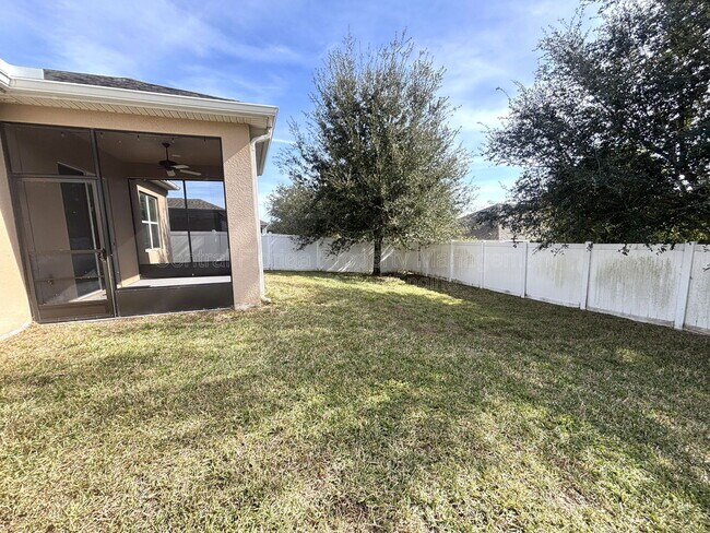 Building Photo - 984 Maypole Dr