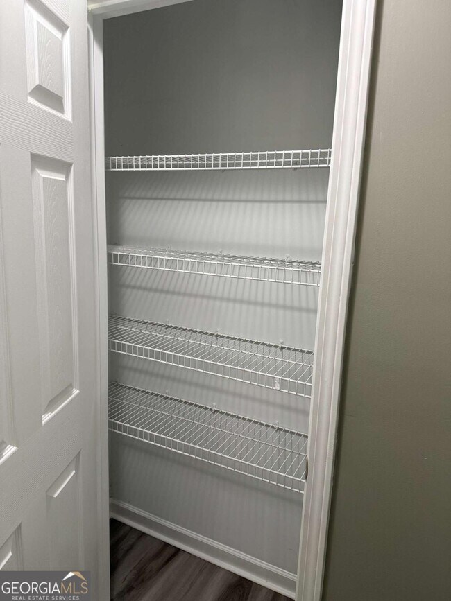 Building Photo - 2324 Coach Way