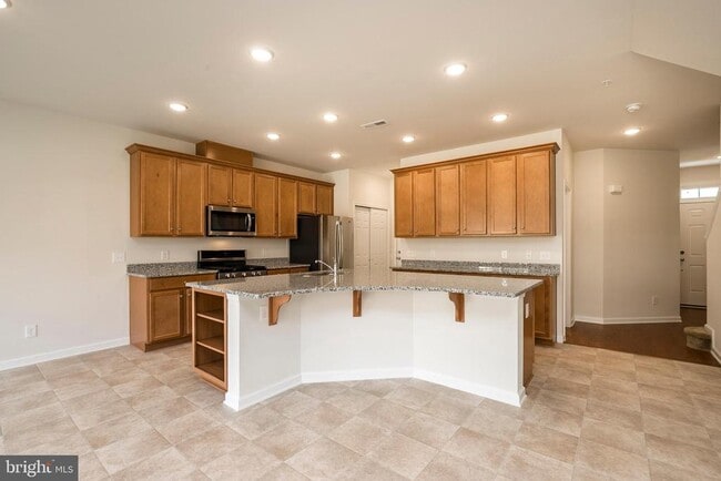 Building Photo - 9 Nicklaus Dr