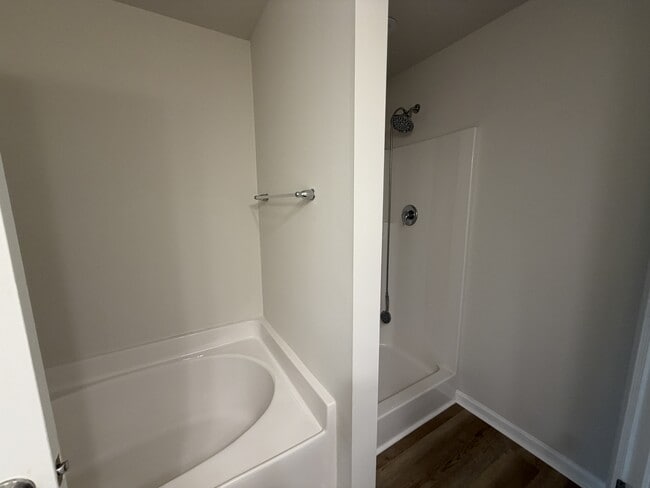Building Photo - 1037 Grand Ridge Dr