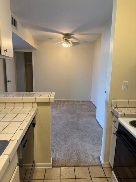 Kitchen - 18307 Burbank Blvd