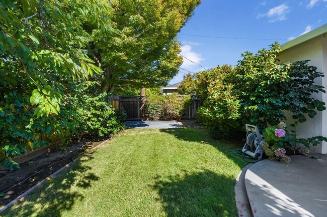 Building Photo - Sunnyvale West House FOR RENT - $4,500/mo