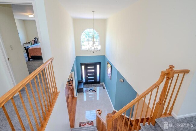 Building Photo - 8 Jumping Brook Ct