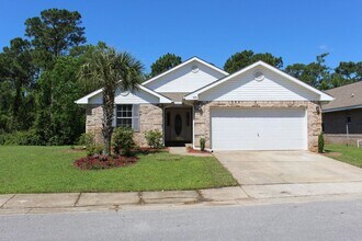Building Photo - 4 Bedroom in Waterfront Subdivision!