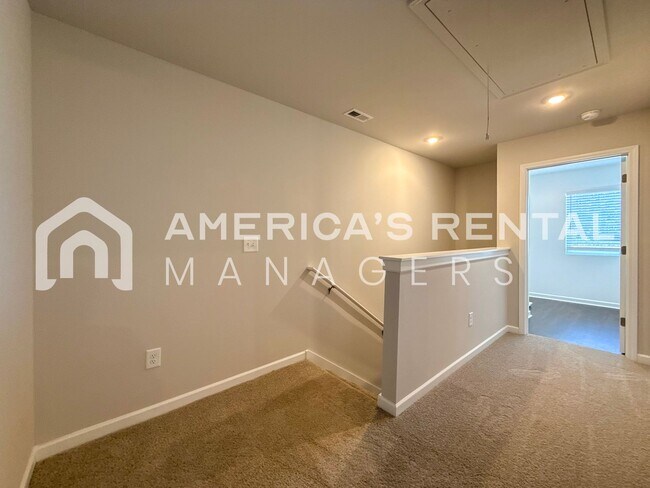 Building Photo - Home in Lincoln, AL for Rent! View with 48 Hours Notice!