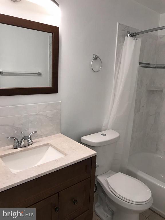 Building Photo - 18120 Chalet Dr