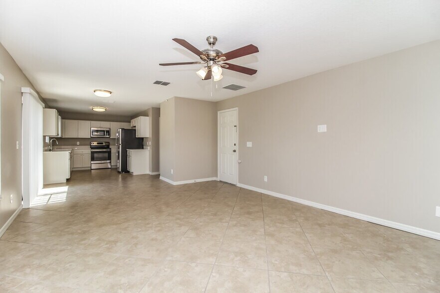 Building Photo - 351 Willowbay Ridge St