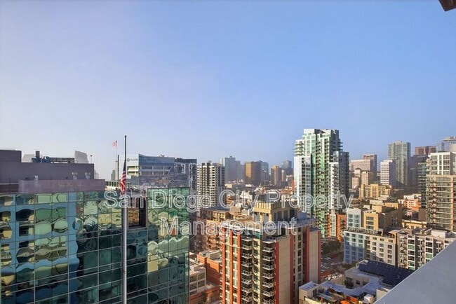 Building Photo - 321 Tenth Ave