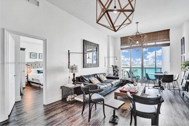 Building Photo - 7900 Harbor Island Dr