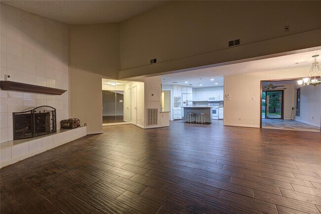 Building Photo - 10850 Kirktown Dr