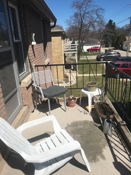 Building Photo - 4874 N Port Washington Rd