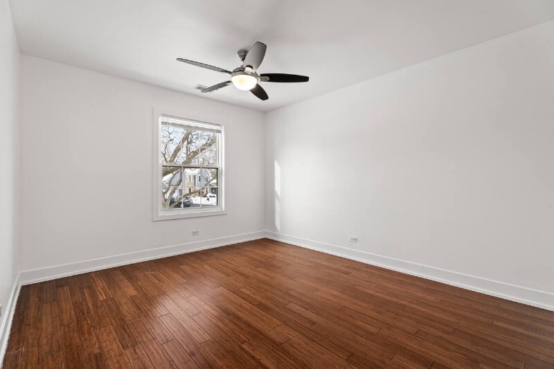 Building Photo - 327 Wildberry Ct