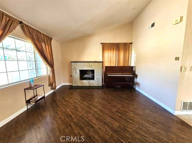 Building Photo - 6502 Shenlyn Dr