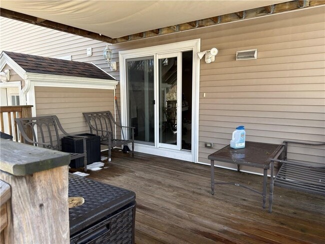 Building Photo - 6 Wilson St