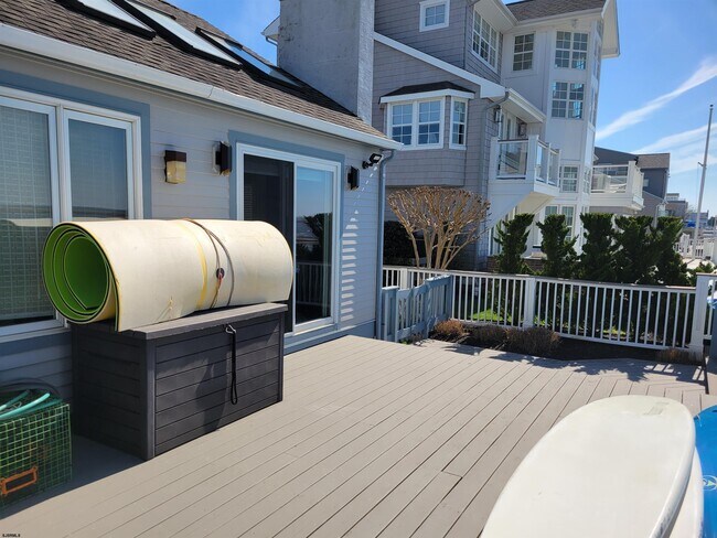 Building Photo - 8601 Fulton Ave