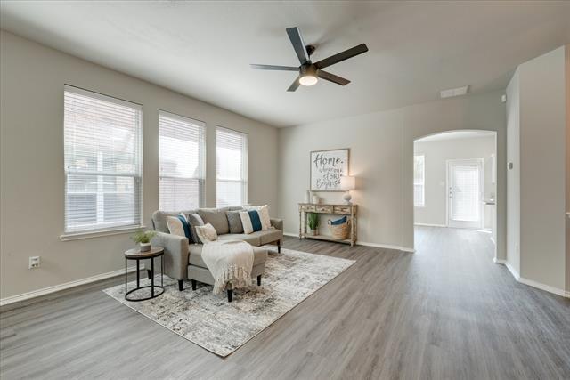 Building Photo - 1413 Ravenwood Dr