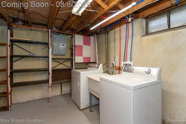 Building Photo - 8501 Northfield Blvd