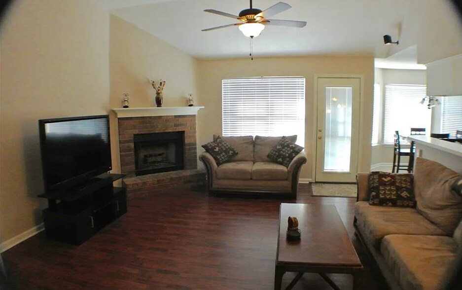 Building Photo - 9067 Valkrie Ln