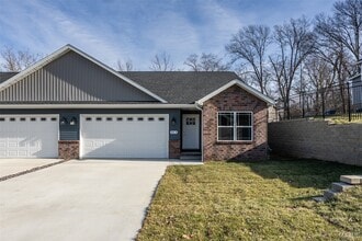 Building Photo - 652 N Kansas St