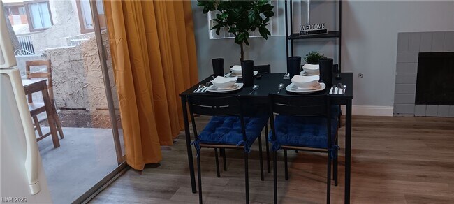 Building Photo - 5045 Spencer St