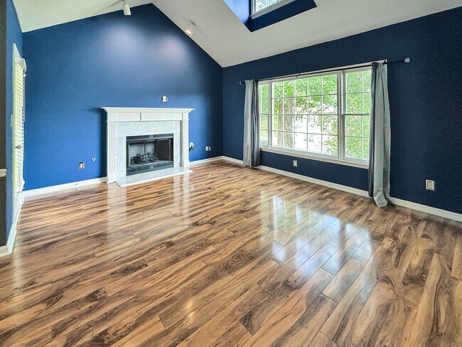 Building Photo - Beautiful and Comfortable Home in Mableton!
