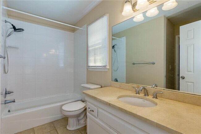 Building Photo - 2890 Carrollton Ct