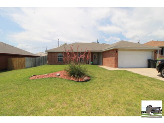Primary Photo - 3303 Solomon Dr