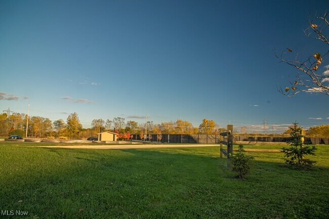 Building Photo - 1399 Barlow Rd