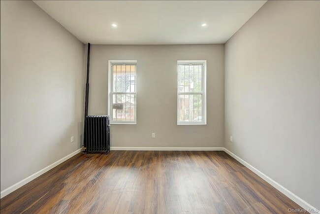 Building Photo - 576 Essex St