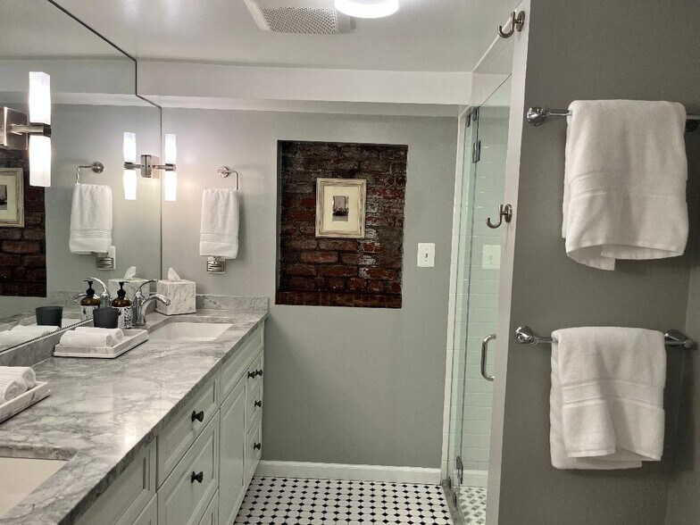 bathroom-double vanity - 917 Constitution Ave NE