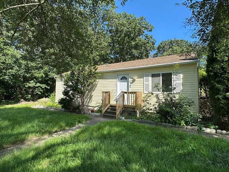 Primary Photo - 639 Fordville Rd