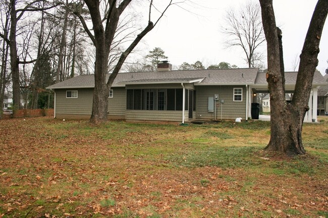 Building Photo - 1309 Craig Rd