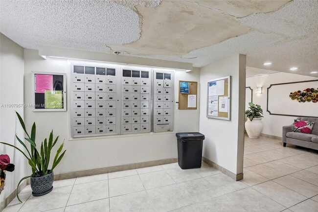 Building Photo - 6500 Cypress Rd