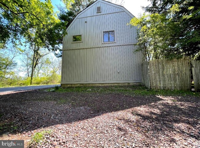 Building Photo - 1451 Walton Rd