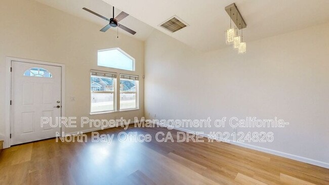 Building Photo - 120 Treadway Ct