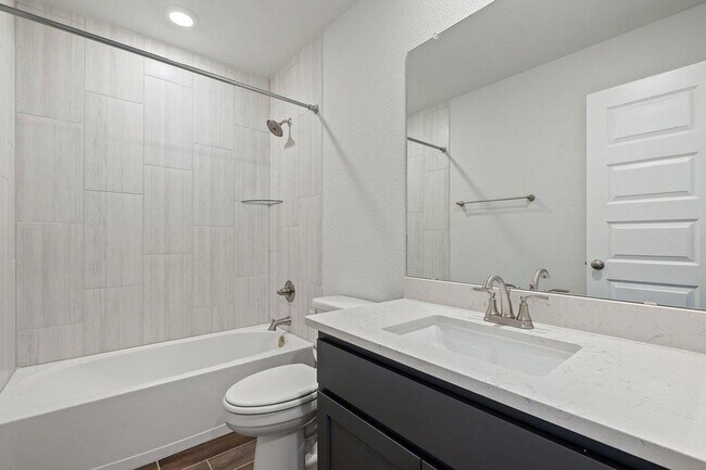 Building Photo - 368 Banff Dr