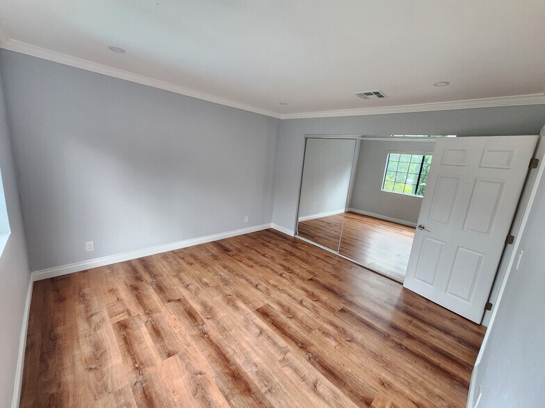 Building Photo - 21217 De la Guerra St